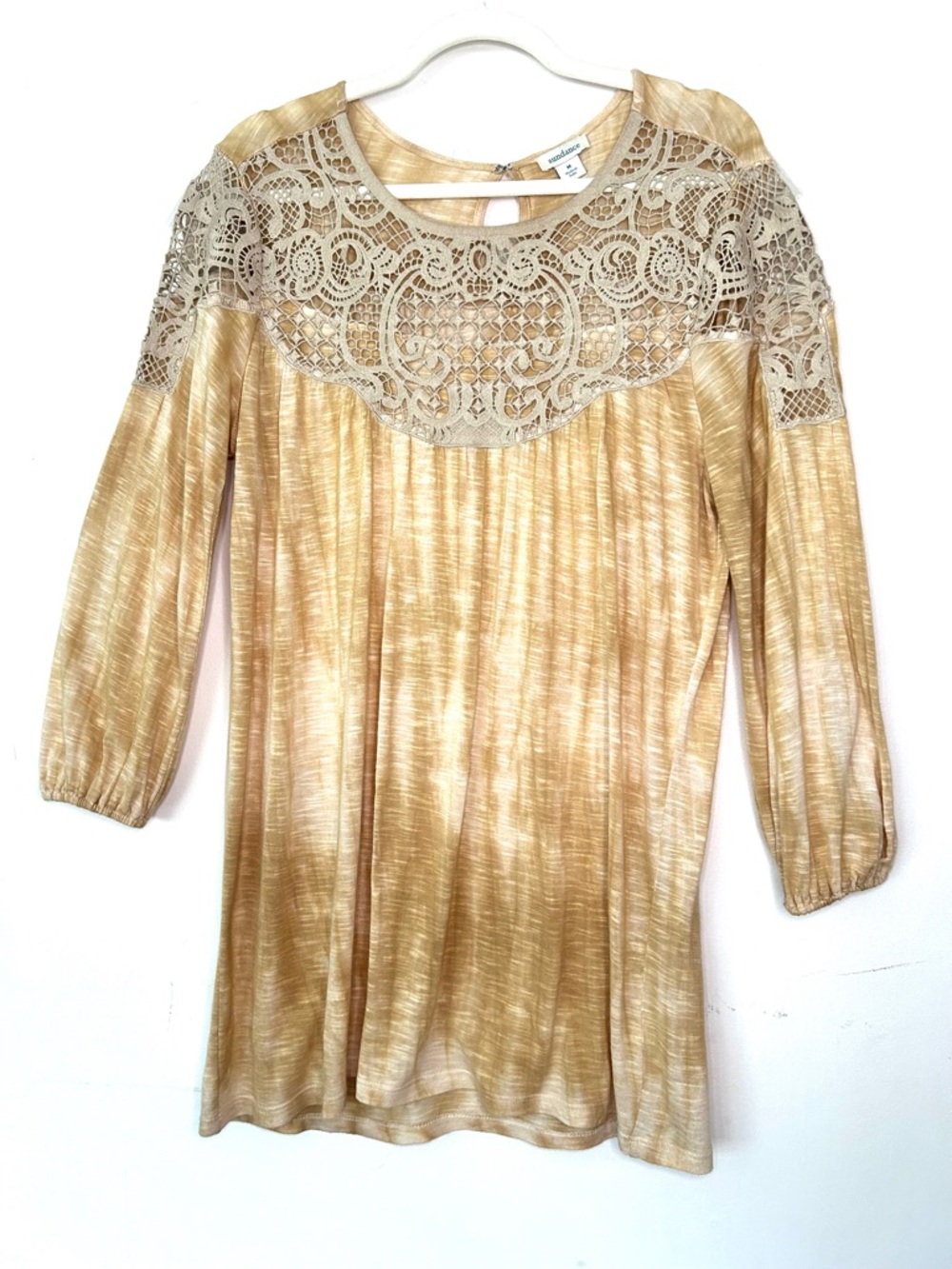SUNDANCE Boho Crochet Lace Tie Dye Peasant Top Blouse Gold Tan SZ M